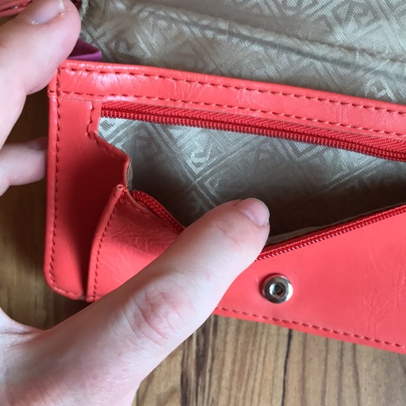 Relic by Fossil purple pink orange color block vegan zip around wallet wristlet - Picture 3 of 9